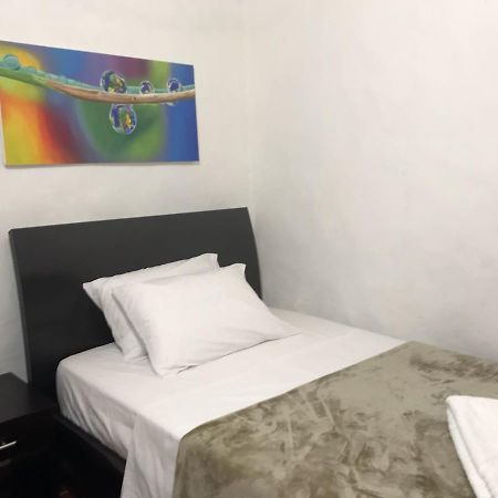 Hostal Rous 圣希尔 外观 照片