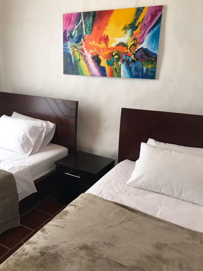 Hostal Rous 圣希尔 外观 照片